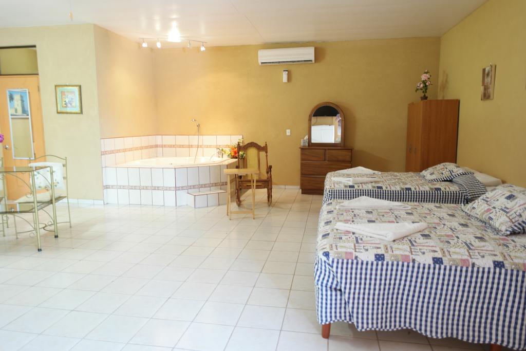 Hotel La Arena Liberia Buitenkant foto