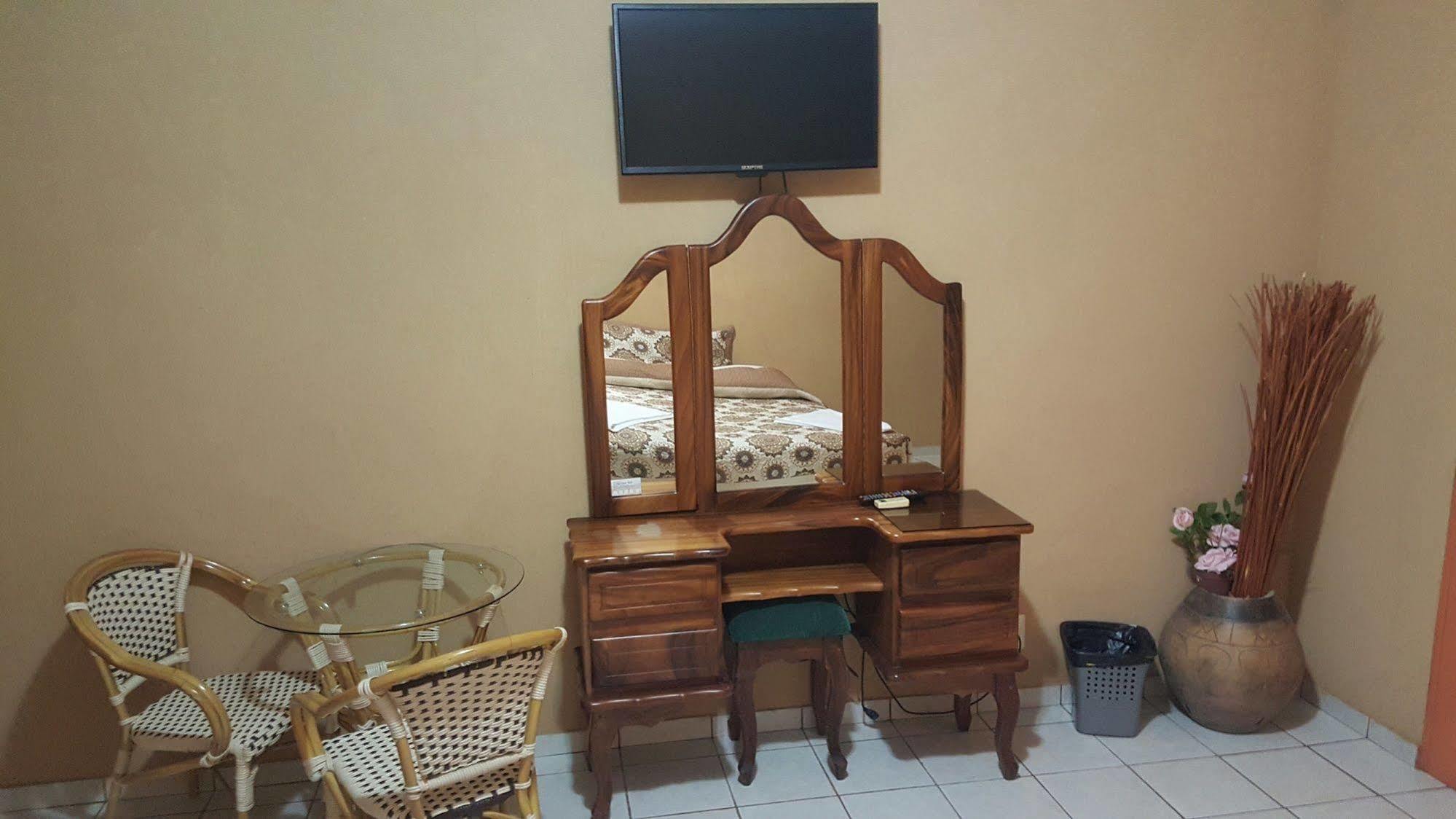Hotel La Arena Liberia Buitenkant foto